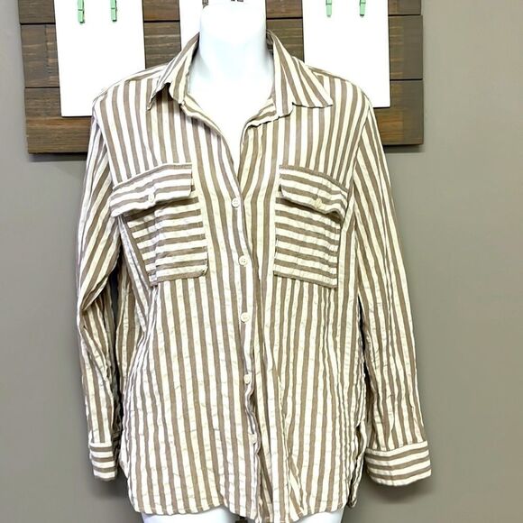 Flawless Women’s Button Down Tan and Cream Striped Ling Sleeve Shirt- Medium - Picture 1 of 6